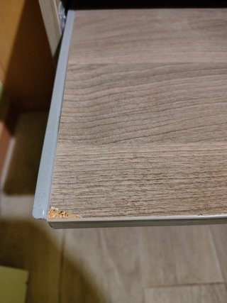 Mesa de escritorio madera marrón y gris