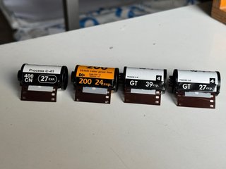 Carretes de película 35mm vacíos (Agfa, Kodak)