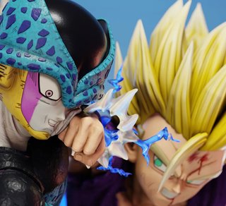 Figura Resina Gohan vs Cell Jr DBZ