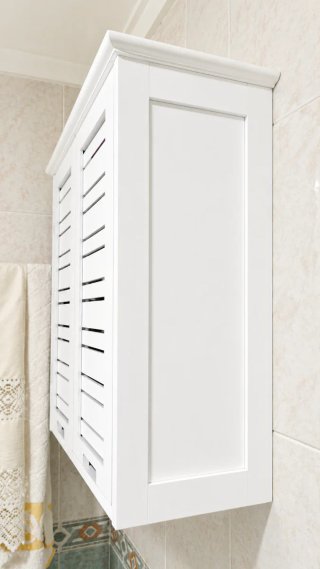 Mueble de baño blanco de madera