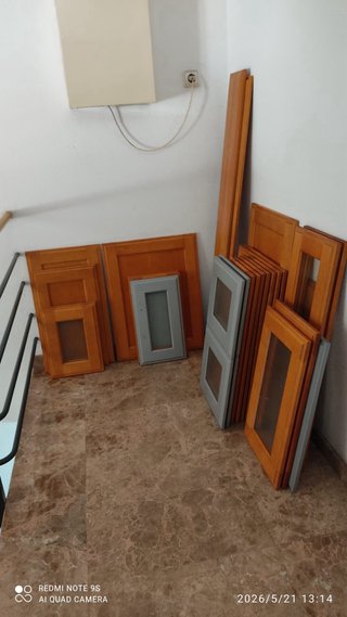 Solo Puertas de muebles de cocina. Negociable
