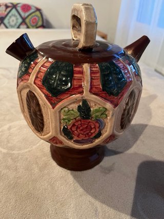 Botijo de cerámica decorado
