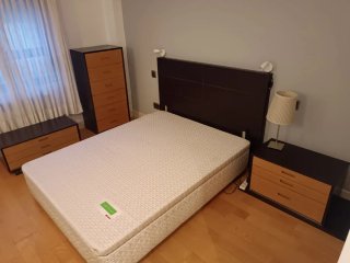 Dormitorio completo:Cama  mesitas  comoda, Aravaca