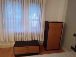 Dormitorio completo:Cama  mesitas  comoda, Aravaca