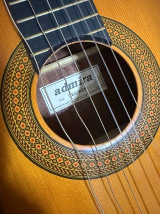 Guitarra Admira Desiree Clásica con funda