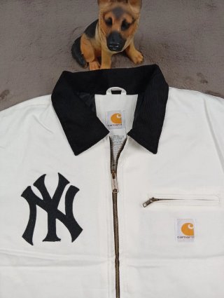Chaqueta Carhartt Blanca NY Logo Cremallera