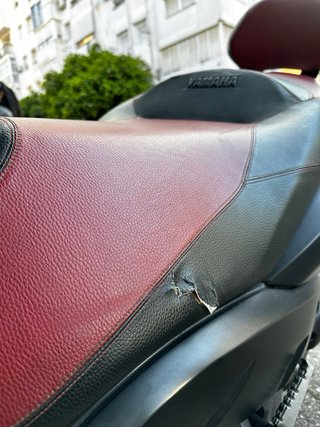 Yamaha XMAX 125 Negra/Roja