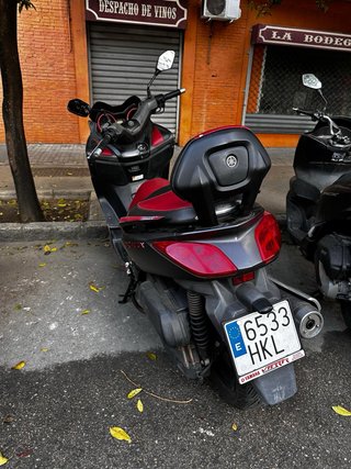 Yamaha XMAX 125 Negra/Roja