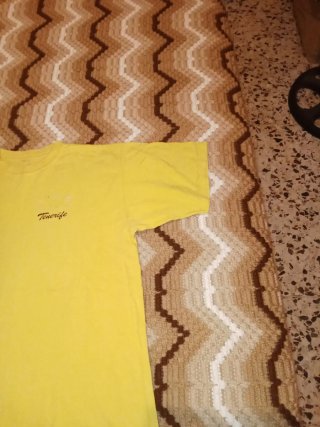Camiseta amarilla manga corta