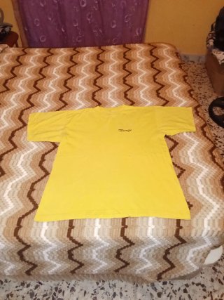 Camiseta amarilla manga corta