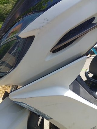 Kymco K-XCT 125i ABS blanca. Hospitalet-Barcelona