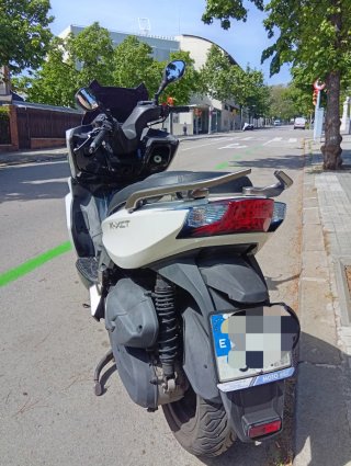 Kymco K-XCT 125i ABS blanca. Hospitalet-Barcelona