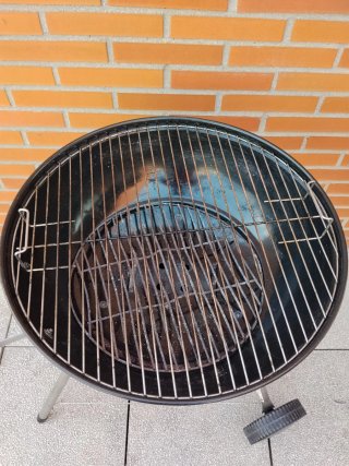 Barbacoa de carbón Naterial