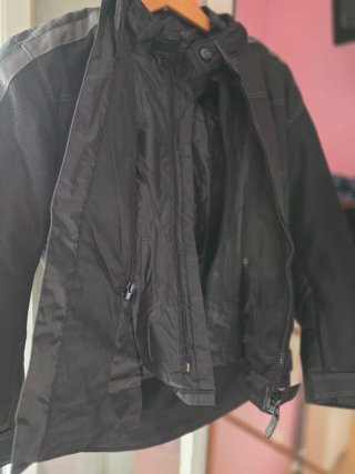 Chaqueta de moto negra