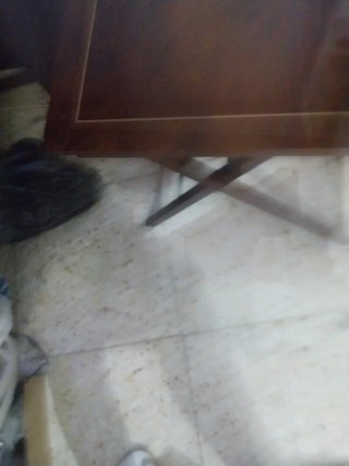 Mesas auxiliares plegables de madera on soporte