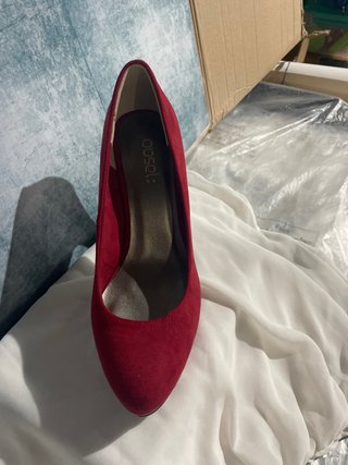 Zapato de tacón Ousei rojo