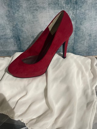 Zapato de tacón Ousei rojo