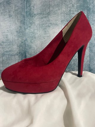 Zapato de tacón Ousei rojo