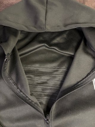 Chaqueta Negra con Rayas