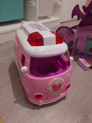 Pin y Pon Academia Terrorífica, ambulancia y ski.