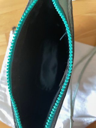 Bolso y zapatos turquesa
