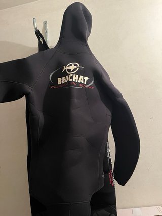Traje de buceo Beuchat con capucha