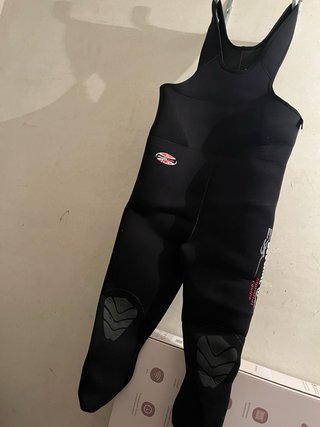 Traje de buceo Beuchat con capucha