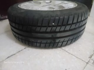 Llantas de aleación con gomas