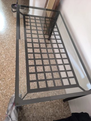 Muebles de salón , mesa hierro,lamparas.