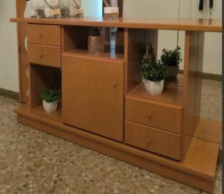 Muebles de salón , mesa hierro,lamparas.