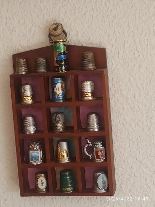 Colección de dedales decorativos