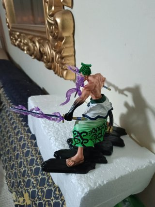 Figura Anime en posición de batalla 17cm aproximad