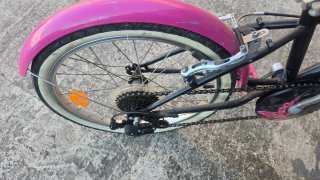 Bicicleta niña B'TWIN rosa y negra