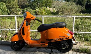 Vespa GTS 300 Naranja
