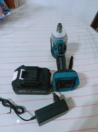 Makita Llave de Impacto ligera 18v.