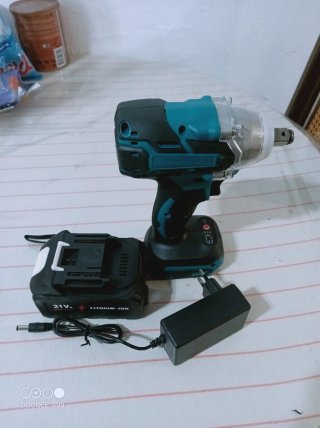 Makita Llave de Impacto ligera 18v.