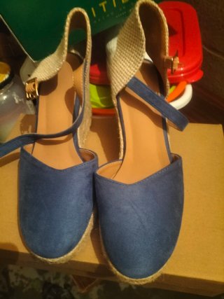 Zapatos rojos de tacón talla 37