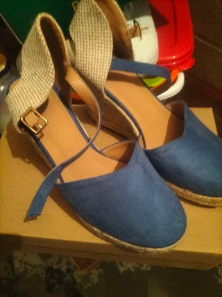 Zapatos rojos de tacón talla 37