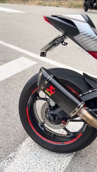 Triumph Street Triple 765 RS (2021)