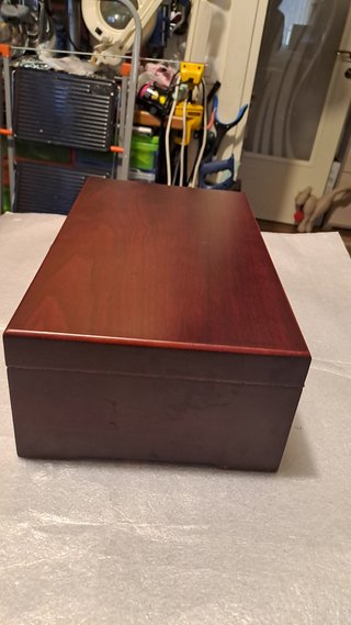 Trousse per vino con serratura dorata