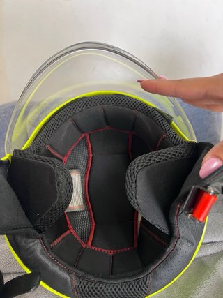 Casco AKD Moto Scooter Negro y Amarillo