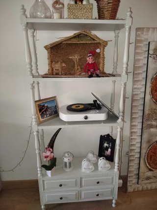 Estantería de madera