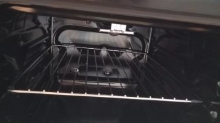 Cocina gas ciudad/butano 4 fuegos. Horno sin uso