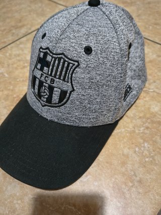 Cappello FCB Grigio e Nero Come Nuovo