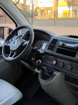 Volkswagen Transporter T6 9 plazas