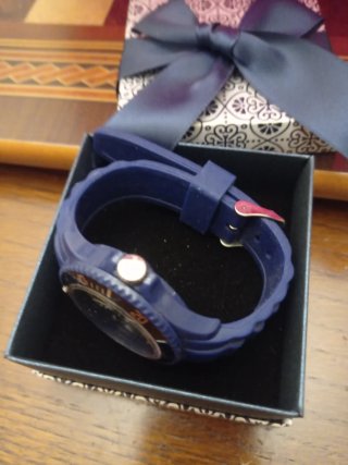 Reloj azul deportivo