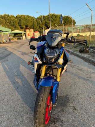 BMW F900R Sport con garantía hasta 2030