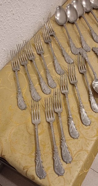 Juego de cubiertos de mesa de 24 piezas