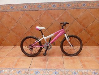 Bicicleta infantil rosa