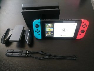Nintendo Switch + 9 Giochi + Accessori